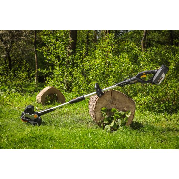 40V pakke: Selvkørende plæneklipper og græstrimmer